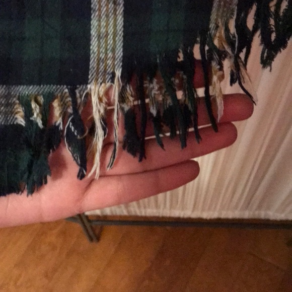 Green button down - Picture 2 of 2